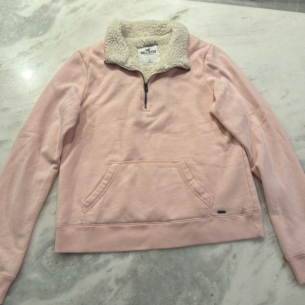 Hollister Size Small Pink Sherpa Pullover Jacket